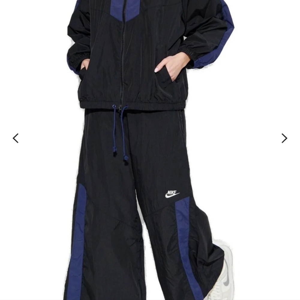 Nike Women's Black Blue Tracksuit SET